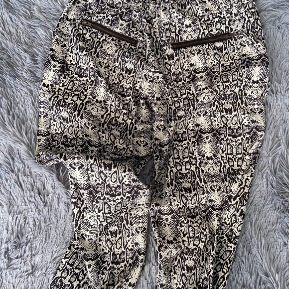 Snake print jogger style business casual pants - Picture 2 of 2